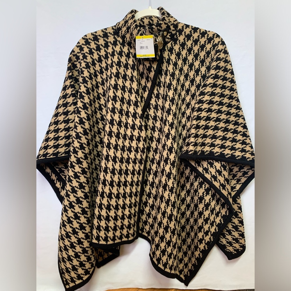 Anne Klein Poncho Houndstooth Print Black/Tan Collared Logo Buckle Size M NWT